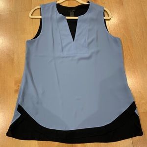 Ann Taylor Blue Sleeveless Blouse sz M